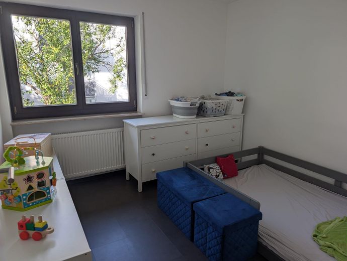 Gepflegte 6 Zimmer 152 qm DDH mit Garage und Garten in 91088 Bubenreuth – Kinderzimmer