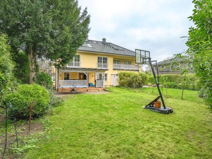 Exclusiva casa pareada en Nienstedten – Foto 1