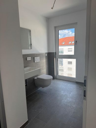 Stylish 1-room loft apartment with panoramic views and fitted kitchen – Bad