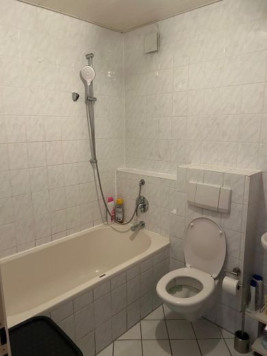 ***Ruhige  4 Zi. Wohnung in TOP Lage von Jügesheim - S-Bahnnähe *** – Foto 8