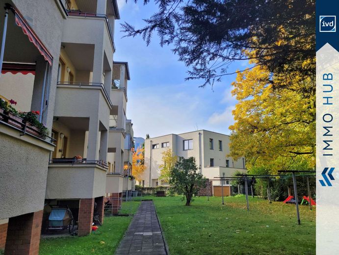 5276276-P9inHtnBakEzeK4ngUiPcMLk-Innenhof.jpg