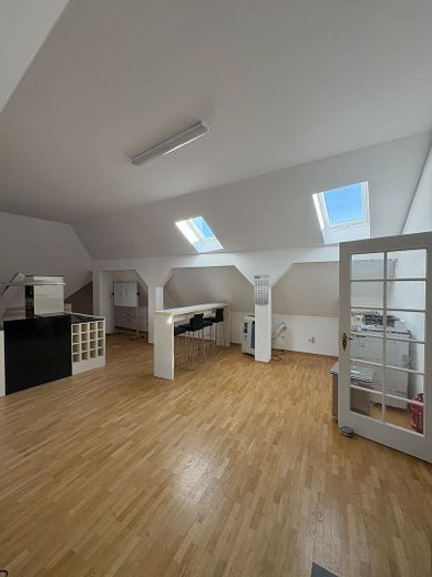 Palacio Kurländer: oficina/despacho de 110 m² con vistas a la Frauenkirche – Hauptbereich Dachfenster
