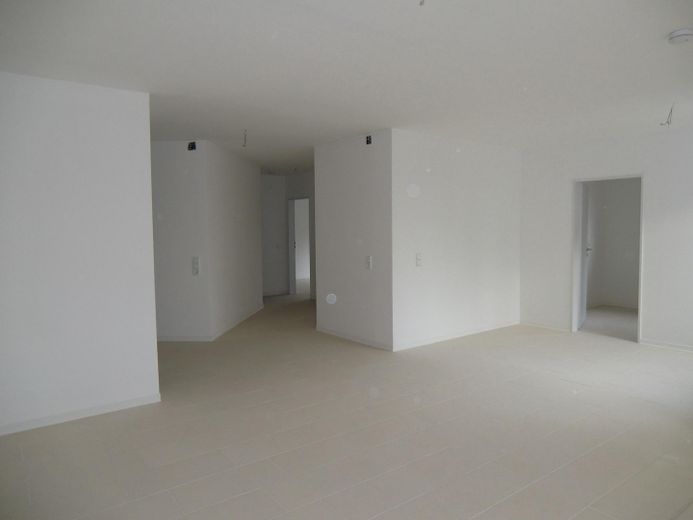 Schicke neuwertige Wohnung 89m² 1 OG – Wohnzimmer /Esszimmer