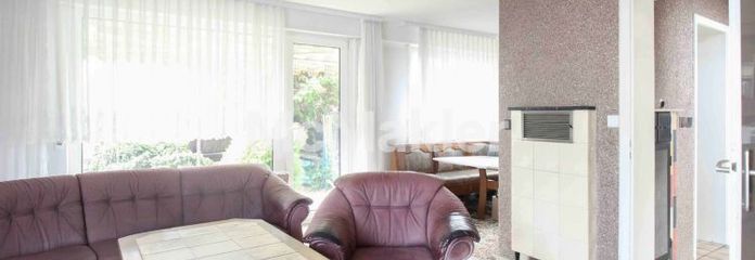 Qui inizia il vostro nuovo capitolo in una posizione privilegiata: casa unifamiliare con giardino e spazio per realizzare i vostri sogni abitativi