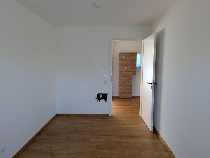 Kind 1 / Büro