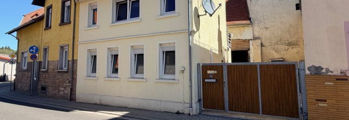 EUPORA® Immobilien: Wohnhaus mit Scheune und Innenhof in Kriegsfeld -vermietet-