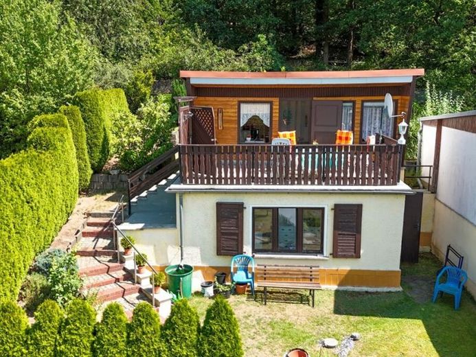 *Relax con vista panoramica in posizione sopraelevata a Weinböhla*390m² di terreno.*Posto auto*2 locali.*WC* *senza commissioni* – Foto 1
