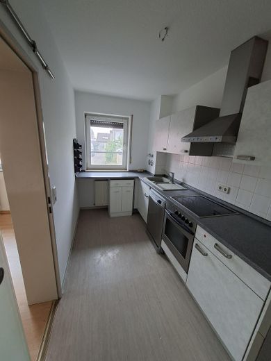 KIST'in kalbinde, 88 m², büyük, aydınlık 3 odalı daire, özel kiralık – Küche 1