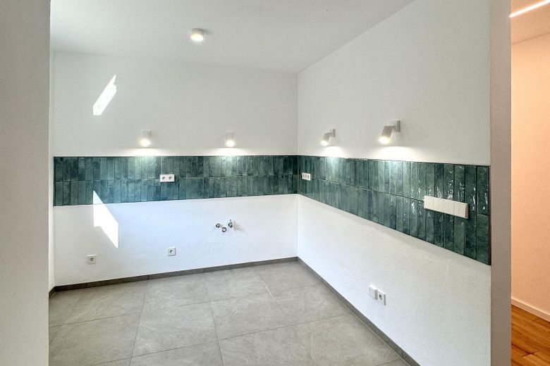 Kernsanierte 3-Zimmer-Wohnung am Bodensee, Balkon, Provisionsfrei – Küche