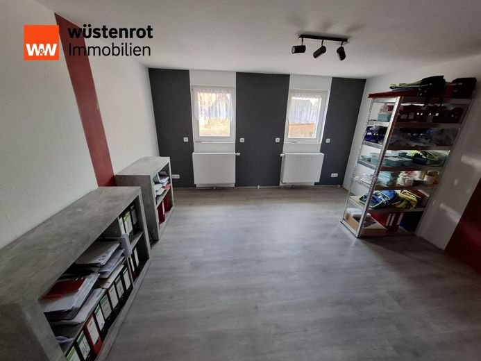 Einfamilienhaus in Rackith. Viel Platz für Familie, Garten, Tierhaltung &amp; individuelle Gestaltung – Büro/Kinderzimmer im Dachgeschoss