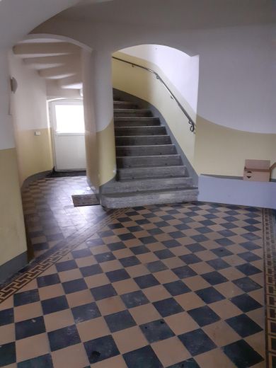 Helle freundliche 3R-Wohnung mit Tageslicht-Bad in Buchholz – Treppenhaus