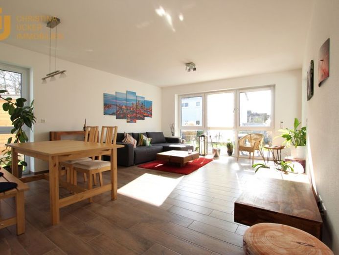 Barrierefrei und teilmöbliert - Helle 2 Zimmerwohnung mit Garten und Stellplatz in Dudenhofen – Foto 1