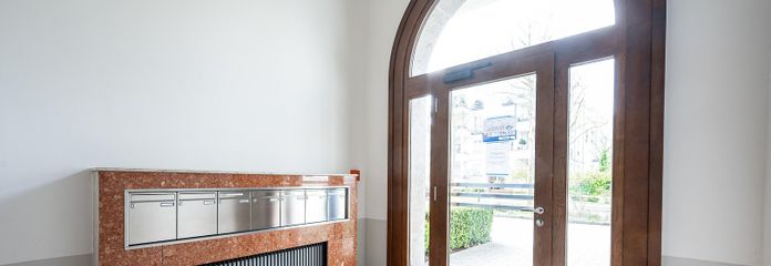 Luxuriöse, moderne 5-Zimmer Maisonette Wohnung mit TG-Stellplatz und Balkon in Südwest-Lage – Hauseingang 1