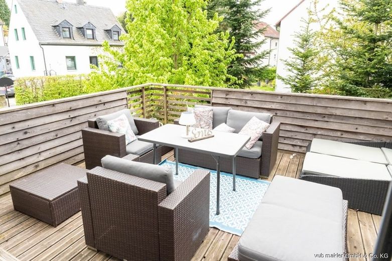 Freiraum für Macher: Denkmal-Dreiseithof mit 2 Wohneinheiten mit ca. 400m² , Scheunen &amp; Südgarten – 13_Terrasse_Sued