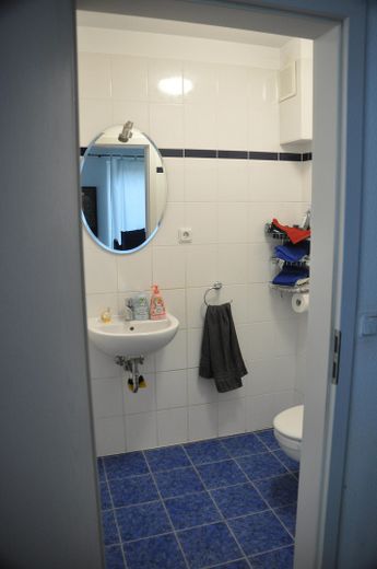 Schöne Doppelhaushälfte in ruhiger Lage – Gäste WC