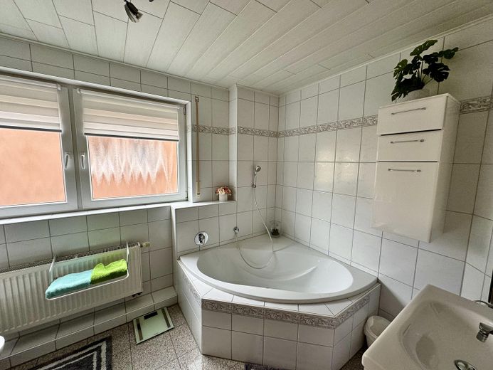 Elternbadezimmer