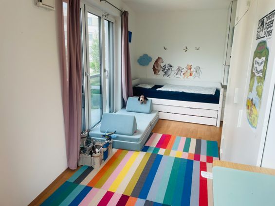 München-Aubing: Neuwertige familienfreundliche 4-Zimmer-Wohnung mit Blick ins Grüne / S-Bahn-Nähe – Kinderzimmer 2