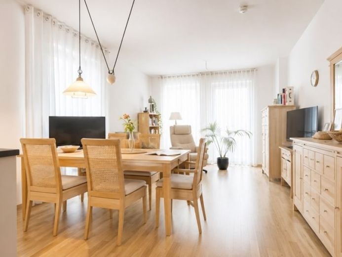 Bezugsfrei & ruhig: Moderne 3-Zimmer-Wohnung mit Balkon und 2 Bädern – Foto 1