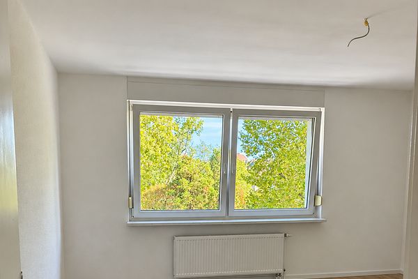 Première occupation après rénovation complète : 2 pièces avec balcon, cuisine équipée et domotique
