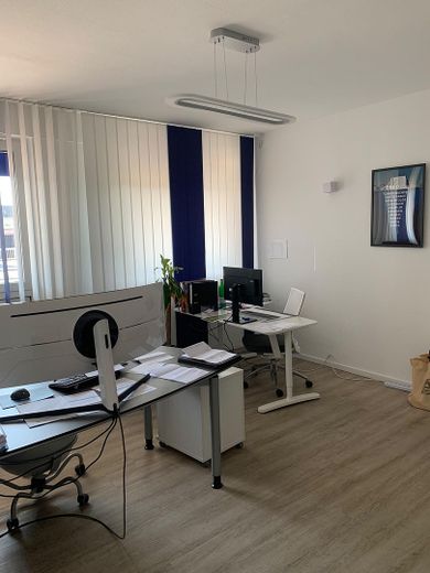 Büroräume oder Büro zu vermiete – Foto 1