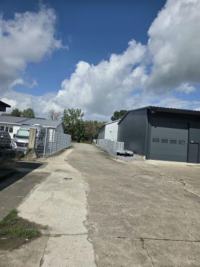 Trasteros, nave de 600/700 m², oficinas, plazas de aparcamiento en nave (turismos, autocaravanas), superficie al aire libre, contenedores – Foto 3