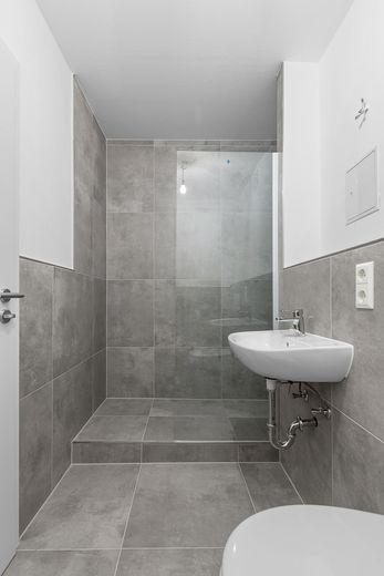 1095 Vollmöblierte Zimmer in moderner 4er-WG (All-Inclusive & Einzugsbereit!) – Bad