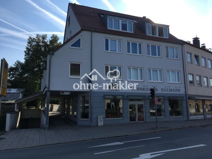 Representatieve winkelruimte met 32m etalagefront op een toplocatie in Deggendorf – Foto 2
