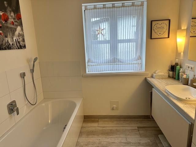 Badezimmer_EG mit Wanne