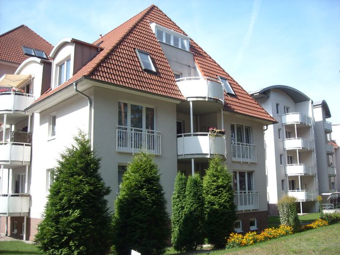 Sehr schöne 1-Zimmerwohnung im Grünen zu vermieten – Hausansicht