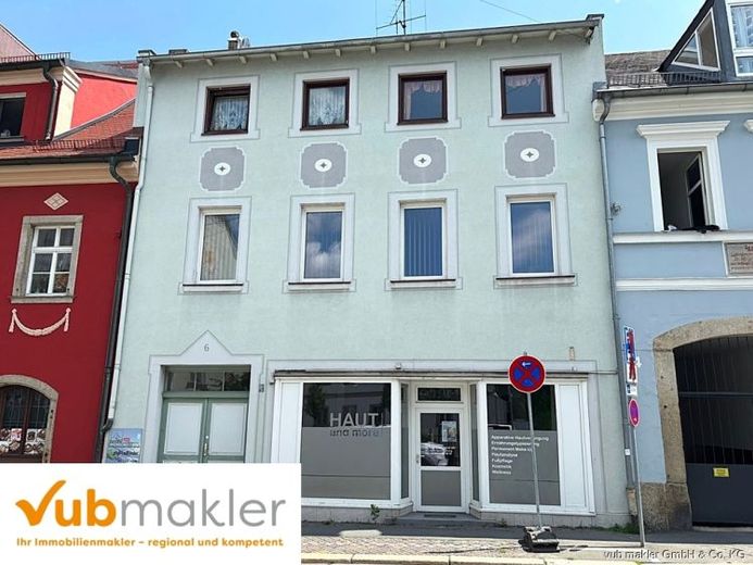 Historisches Wohn- und Geschäftshaus - attraktive Gewerbeeinheit, Wohnungen und Hofterrasse in Hof – Foto 1