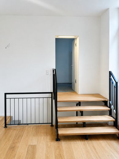 Loft-Teil-/Gewerbeeinheit im berühmten Riehmers Hofgarten mit zwei Terrassen – Treppe 