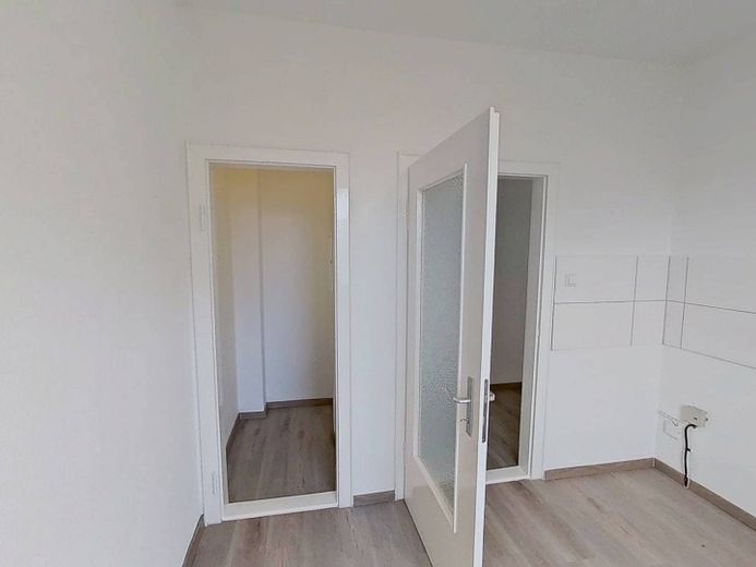 Przytulne 3-pokojowe mieszkanie z nowoczesną łazienką z wanną, w odległości krótkiego spaceru od centrum miasta – Ansicht III: Küche