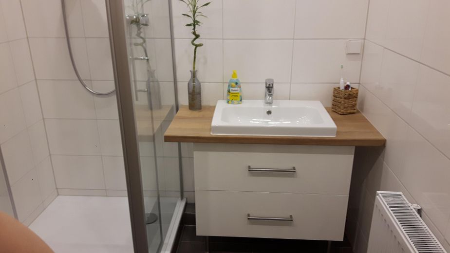 2-Zimmer Wohnung mit Blick ins Grüne – Bad