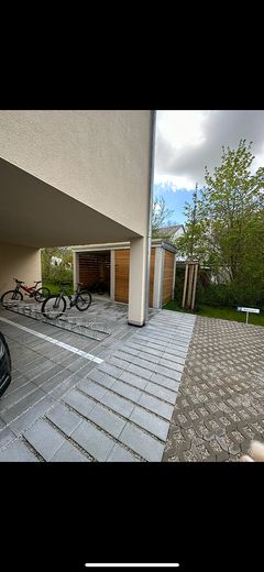 Fahrradstellplätze & Müllraum