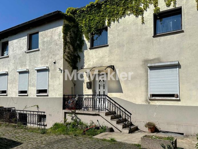 Sanierte/renovierte Immobilie mit wertigen Details (Granitboden) in zentraler Lage – Foto 1