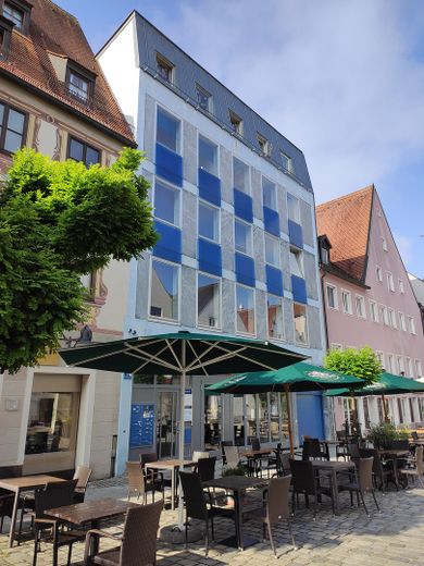 Appartement moderne d'une pièce avec balcon dans la vieille ville – Außenansicht