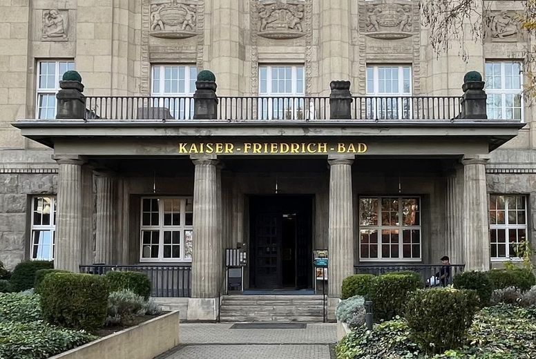 Wiesbaden: Perfekte 2 Zi-Kapitalanlage! Herrschaftliches Wohnen i. d. Kaiser-Friedrich-Residenz! – Kaiser Friedrich Residenz