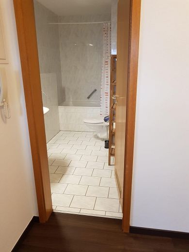 Senza provvigione: appartamento di 2 locali a Freising, balcone, garage sotterraneo, vasca da bagno, vicino al centro – Foto 3