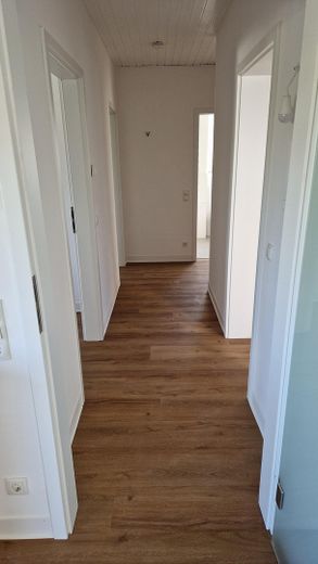 Saniertes 4,5-Zimmer-Reiheneckhaus in ruhiger Hinterhauslage in der Altstadt – Flur 1. OG