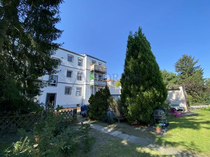 Sichere Mieteinnahmen - langfristig Vermögen aufbauen. – Gartenansicht