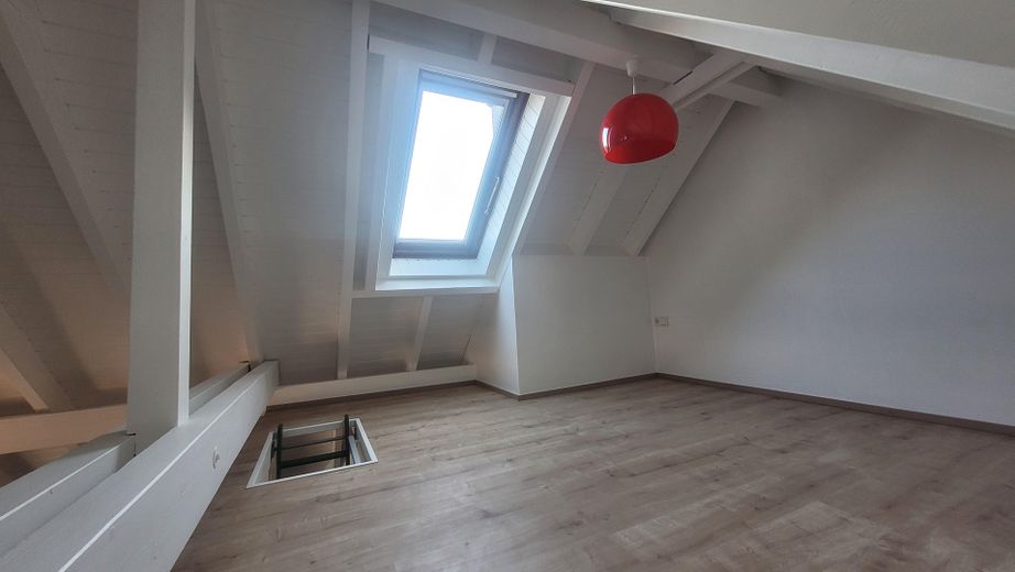 Moderne Maisonette „Am Weinfass“: Komplett renoviert mit flexiblem Wohnkonzept – Idealer Schlafbereich