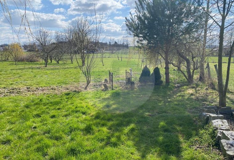STILLVOLL SANIERTE ROTTALER 
DREISEITHOFSTELLE MIT NEBENGEBÄUDE
- TIERHALTUNG GEEIGNET - – Garten