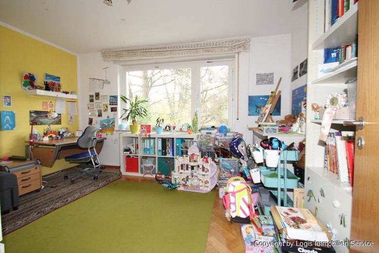 Erstes Schlafzimmer