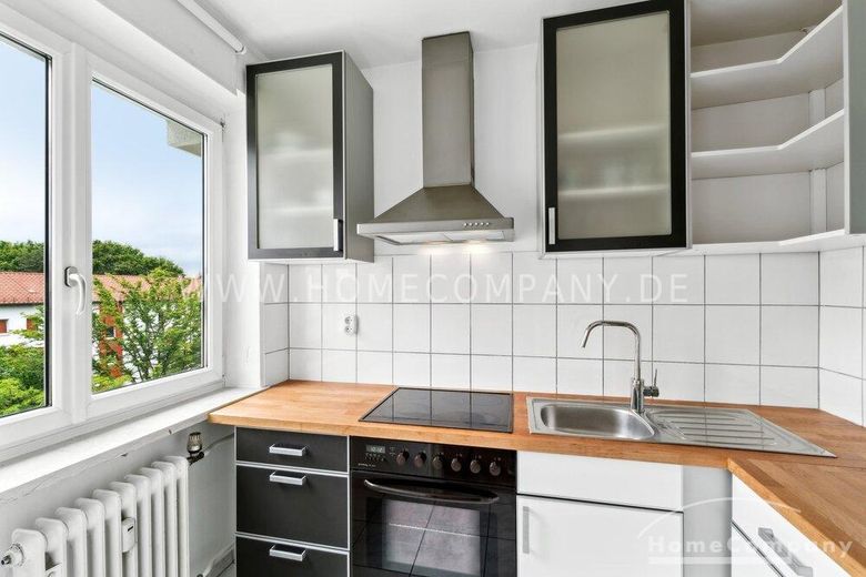 Modern möbliertes 1-Zimmer-Apartment mit Balkon – 4c4992ef2f18fcaba7e84f8e6b0c06de5f6d6b73.jpg