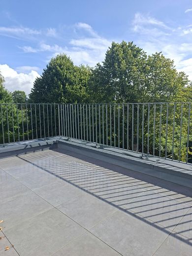 Wohntraum am Stadtrand von Wedel - Penthousewohnung mit zwei Dachterrassen – Dachterrasse Ost