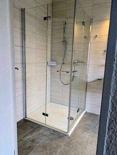 Erstbezug nach Sanierung, Altbauvilla 90m2, inkl. Carport – Foto 9