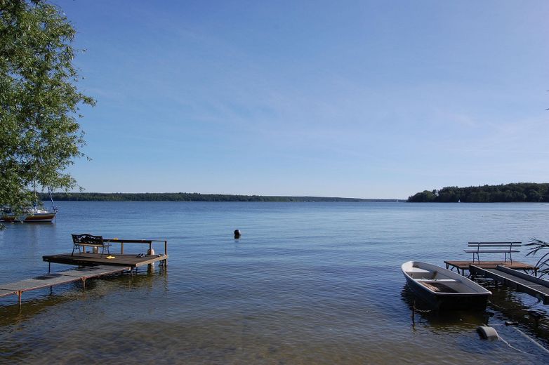 TOP-Altersvorsorge: 4-Sterne-Ferienhaus in ruhiger Lage nur 200m zum Plauer See – Wunderschöner Plauer See