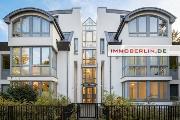 IMMOBERLIN.DE - Toplage! Attraktive Wohnung mit zwei Südterrassen & Garten