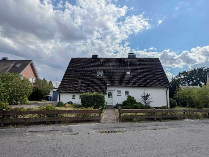 Grundstück mit Baupotenzial – EFH mit Einliegerwohnung und Wohnrecht im EG – Foto 1