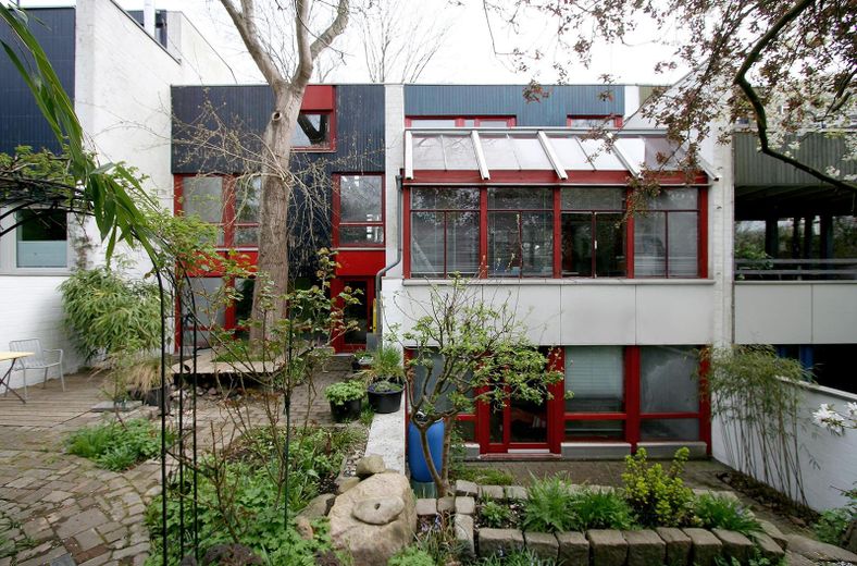 Rückseite mit Garten